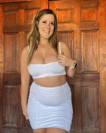 Full leaked Itsgracienextdoor private onlyfans photo