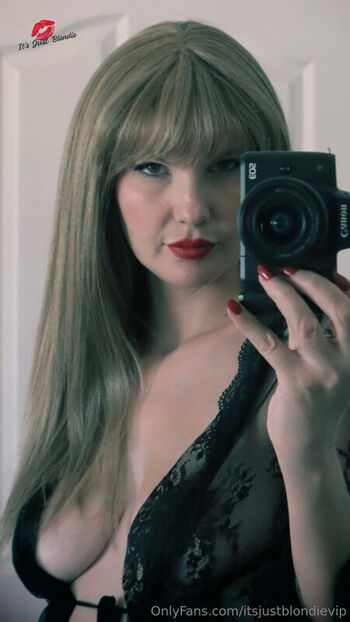 Full leaked Itsjustblondie  page private onlyfans photo