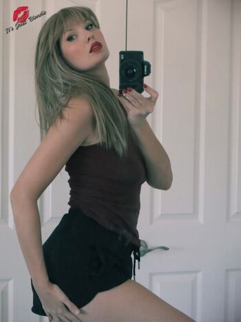Full leaked Itsjustblondie private onlyfans photo