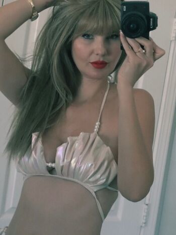 Full leaked Itsjustblondie page private onlyfans photo