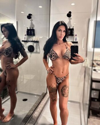 Full leaked Itskylie private onlyfans photo