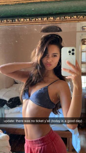 Full leaked Itslaaurr private onlyfans photo