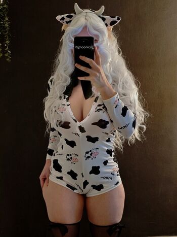 Full leaked Itsmoonica private onlyfans photo