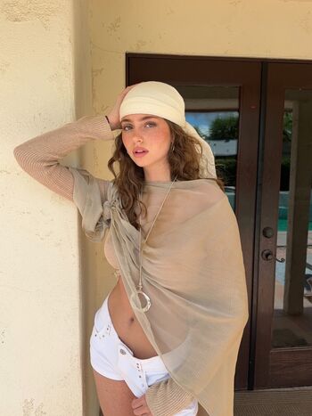 Full leaked Itssluciaf private onlyfans photo