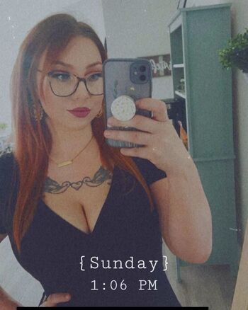 Full leaked Itssstaraaa private onlyfans photo