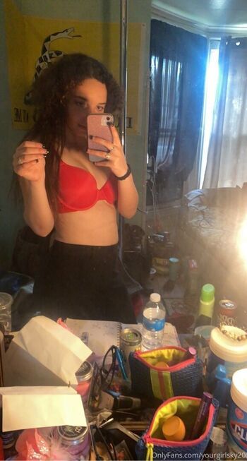 Full leaked Itsyagirlsky private onlyfans photo