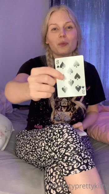 Full leaked Ittybittyprettykitty private onlyfans photo