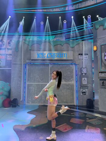 Full leaked Itzy all in us page private onlyfans photo