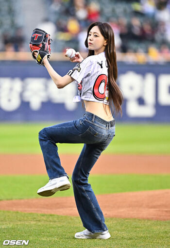 Full leaked Itzy all in us page private onlyfans photo