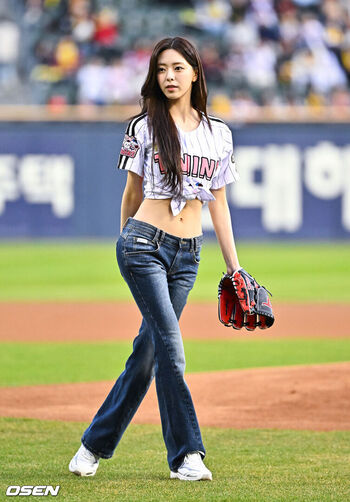 Full leaked Itzy all in us page private onlyfans photo