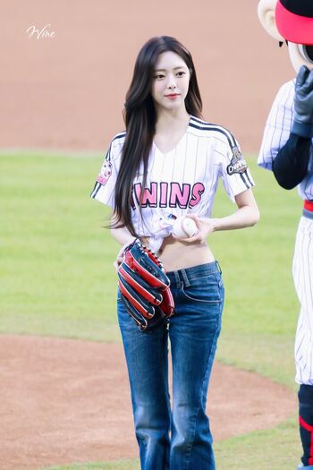 Full leaked Itzy all in us page private onlyfans photo