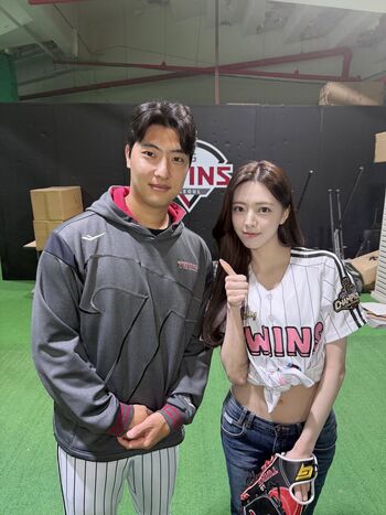 Full leaked Itzy all in us page private onlyfans photo