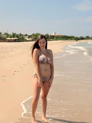 Full leaked Iunia feurdean page private onlyfans photo