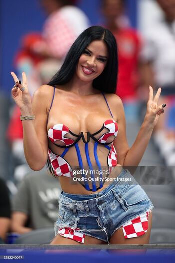 Full leaked Ivana knoll page private onlyfans photo