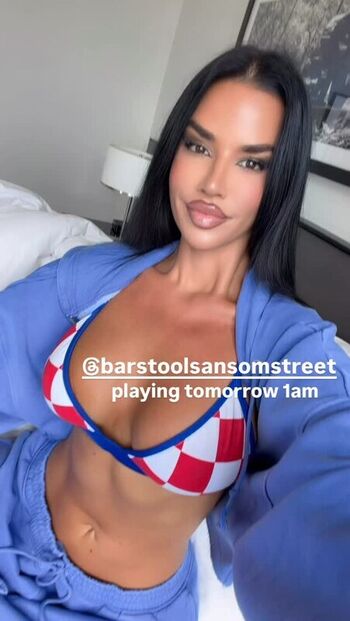 Full leaked Ivana knoll page private onlyfans photo
