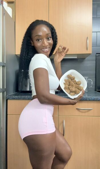 Full leaked Ivanaarae private onlyfans photo
