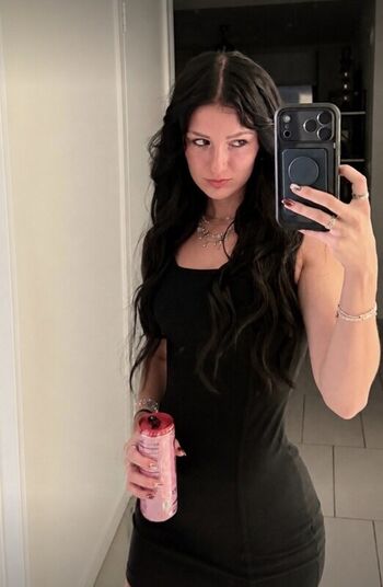 Full leaked Ivey rae private onlyfans photo
