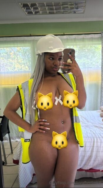 Full leaked Ivyafterdark page private onlyfans photo