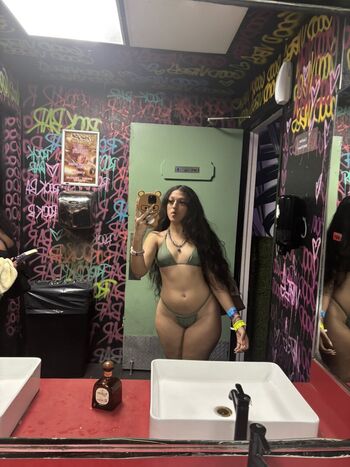 Full leaked Ivyrose private onlyfans photo
