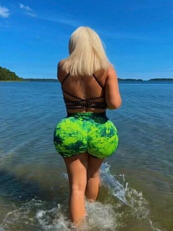Full leaked Ivysky private onlyfans photo