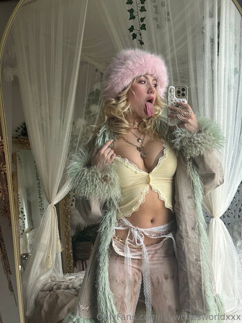 Full leaked Ivywolfesworldxxx private onlyfans photo