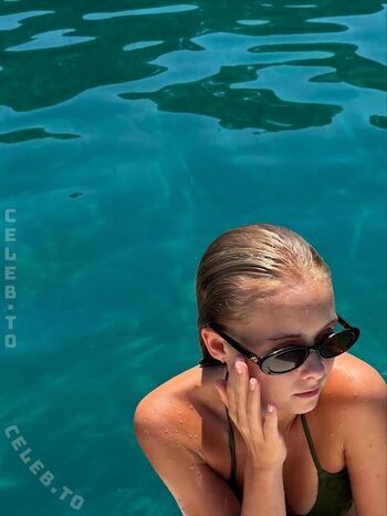 Full leaked Izaandelle private onlyfans photo