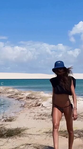 Full leaked Izabel goulart page private onlyfans photo