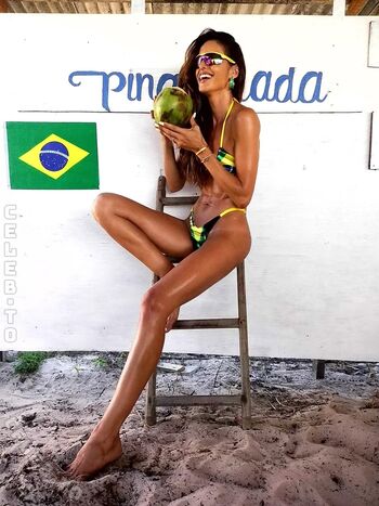 Full leaked Izabel goulart page private onlyfans photo