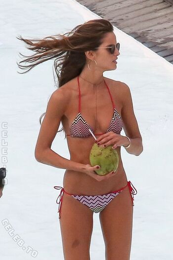 Full leaked Izabel goulart page private onlyfans photo