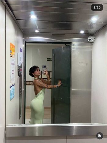 Full leaked Izasenna private onlyfans photo