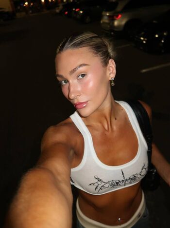 Full leaked Izzi dame page private onlyfans photo