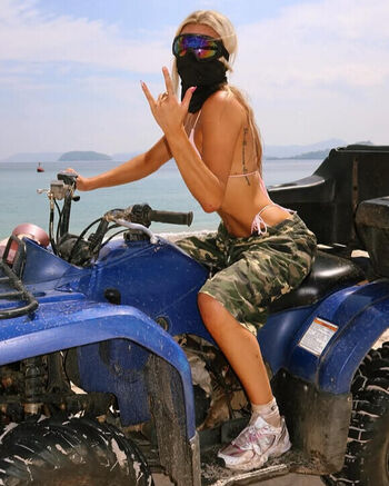 Full leaked Izzi dame page private onlyfans photo