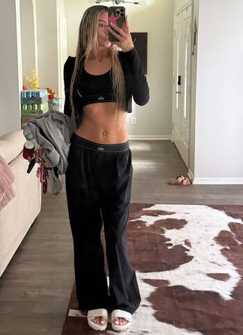 Full leaked Izzi dame private onlyfans photo