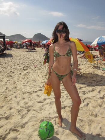Full leaked Izzipoopi private onlyfans photo