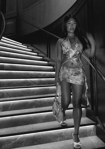 Full leaked Izziwu private onlyfans photo