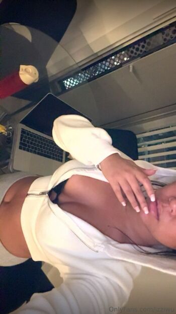 Full leaked Izziwu private onlyfans photo