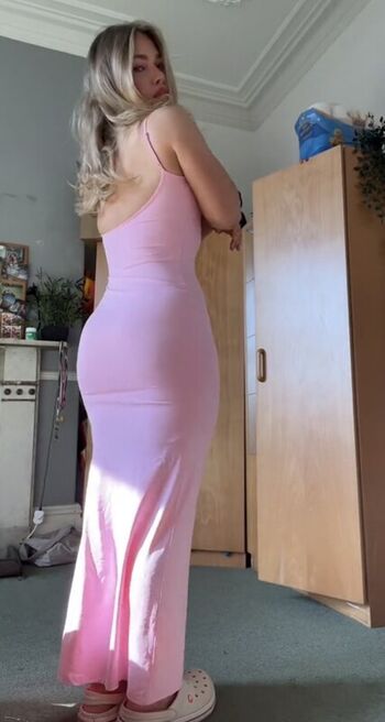 Full leaked Izzy swin private onlyfans photo