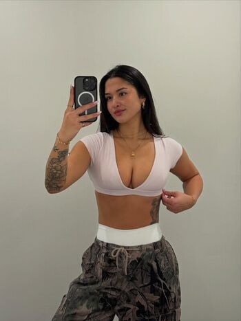 _izzyflannery_