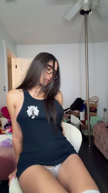 Full leaked Izzygreen private onlyfans photo