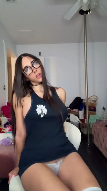 Full leaked Izzygreen private onlyfans photo