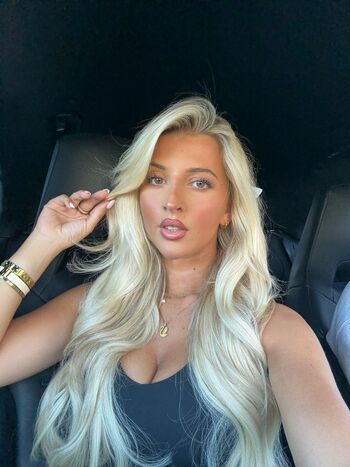 Full leaked Izzytaffs page private onlyfans photo