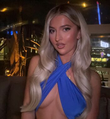 Full leaked Izzytaffs private onlyfans photo