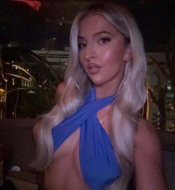 Full leaked Izzytaffs private onlyfans photo