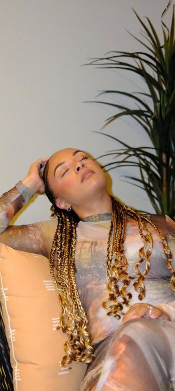 Full leaked J curly private onlyfans photo