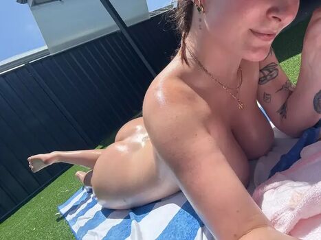 Full leaked Jadehubx private onlyfans photo