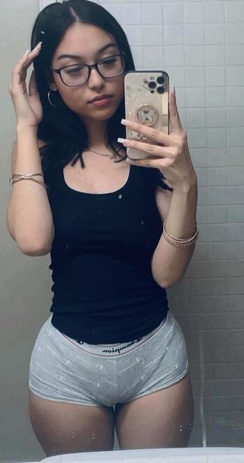 Full leaked Jadeli rosa  page private onlyfans photo