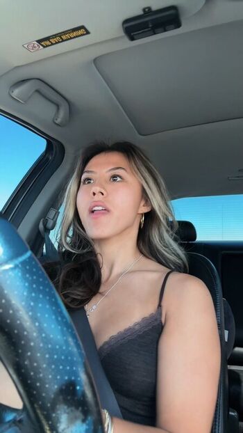 Jasmine Yi