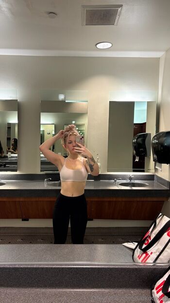 Full leaked Jasmineecakes private onlyfans photo