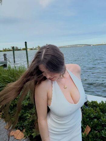 Full leaked Jazmine singing private onlyfans photo