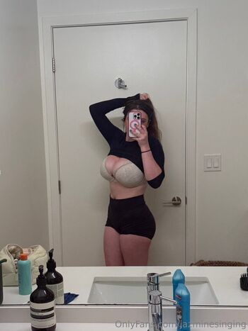 Full leaked Jazminesinging private onlyfans photo